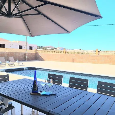 Enjoy House With Large Pool & Jacuzzi