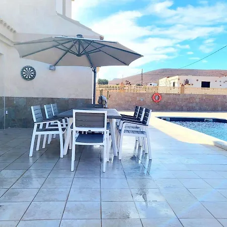 Enjoy House With Large Pool & Jacuzzi