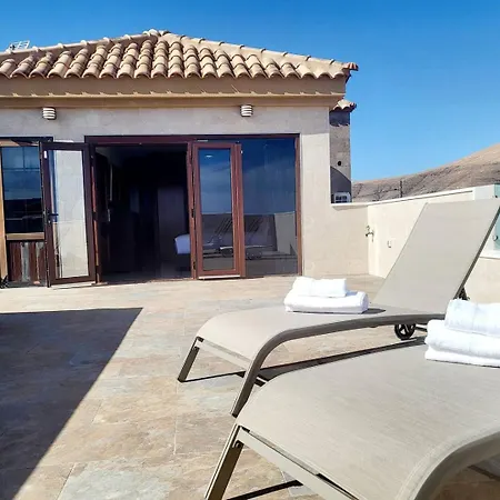 Вилла Enjoy House With Large Pool & Jacuzzi Лос-Эстанкос