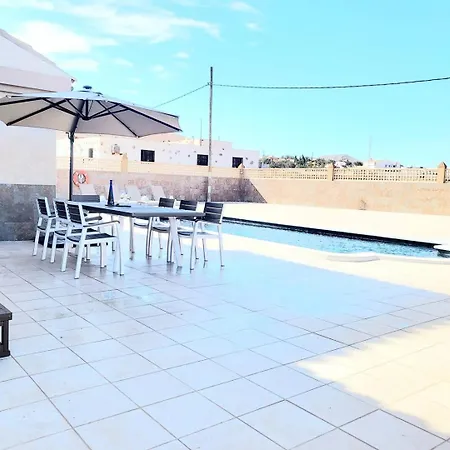 Enjoy House With Large Pool & Jacuzzi * Лос-Эстанкос