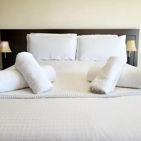 Enjoy House With Large Pool & Jacuzzi 빌라 *