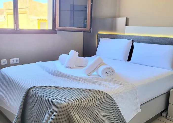 Enjoy House With Large Pool & Jacuzzi