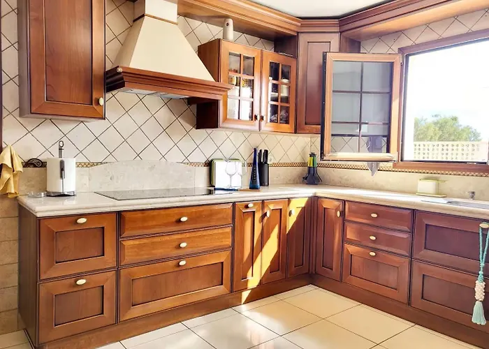 Enjoy House With Large Pool & Jacuzzi Los Estancos