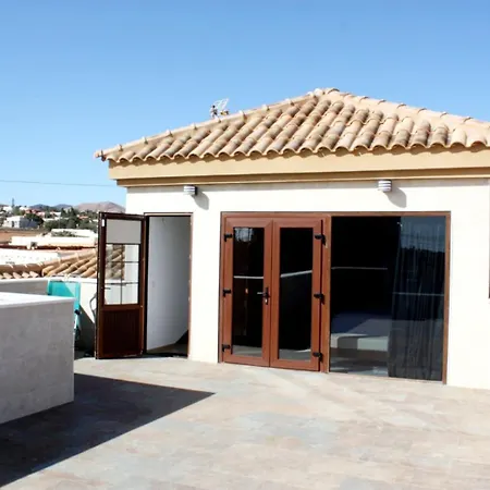 Enjoy House With Large Pool & Jacuzzi Villa *