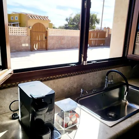 Enjoy House With Large Pool & Jacuzzi Villa *