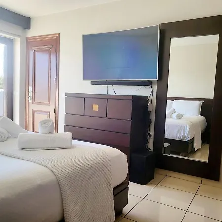 Enjoy House With Large Pool & Jacuzzi *