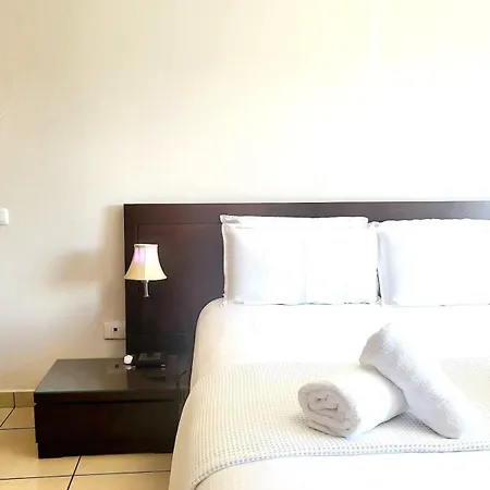 Enjoy House With Large Pool & Jacuzzi Villa *