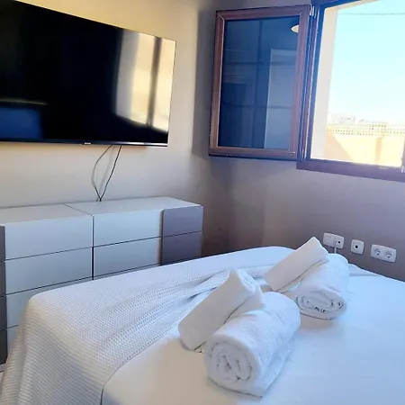 Enjoy House With Large Pool & Jacuzzi *