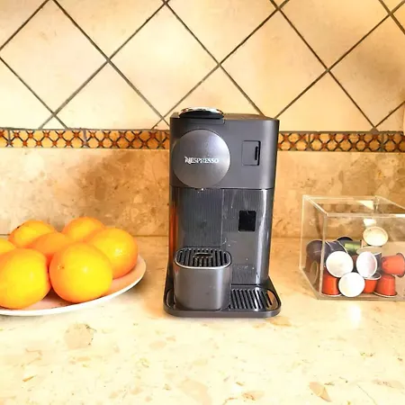 Enjoy House With Large Pool & Jacuzzi Villa *