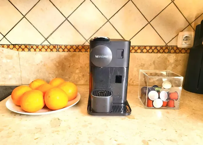 Enjoy House With Large Pool & Jacuzzi ヴィラ *