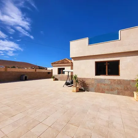 Villa Enjoy House With Large Pool & Jacuzzi *