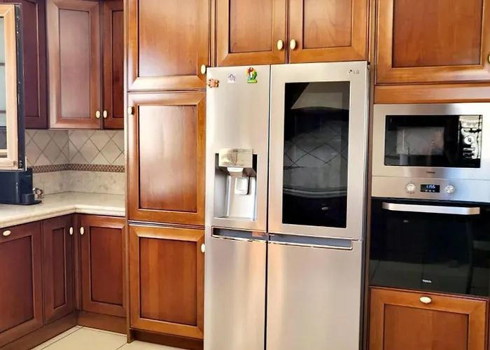 Enjoy House With Large Pool & Jacuzzi